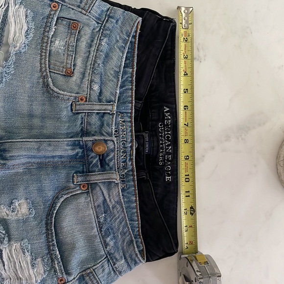 2 American Eagle shorts 💛 - Picture 4 of 5